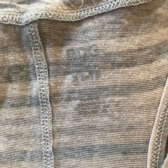 Urban Outfitters faded mountain tank top. - Picture 3 of 4